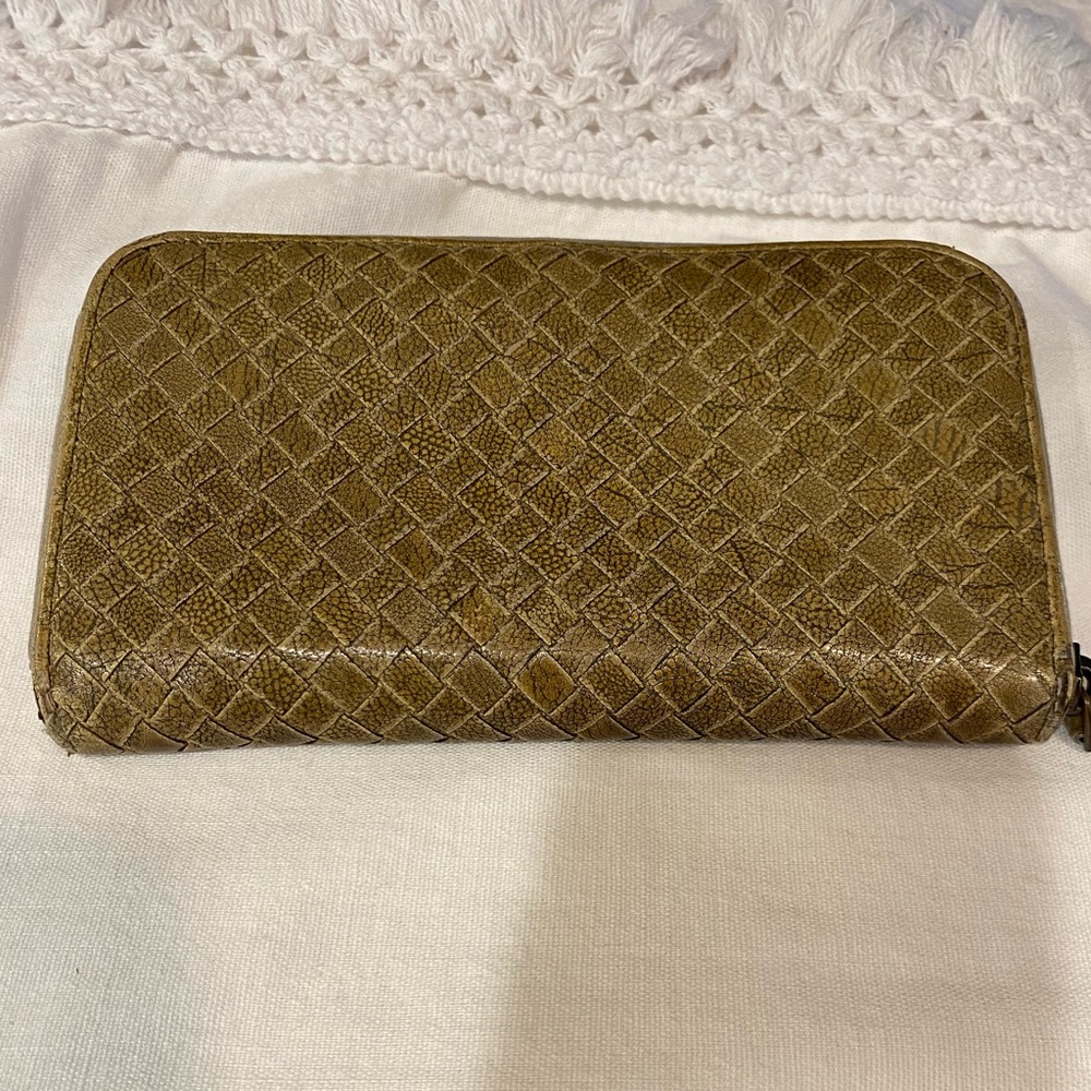 SALE!  Bottega Veneta zip around leather wallet